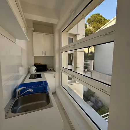 Apartman Lory *