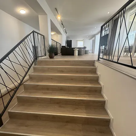 Lory Apartment Makarska