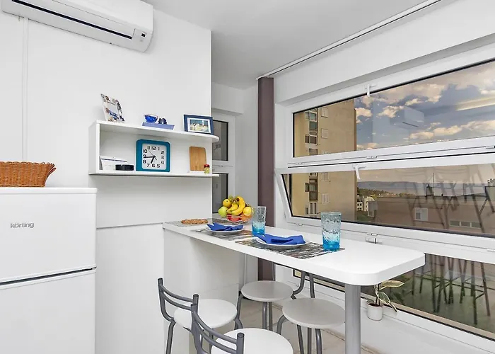 Lory Apartment *