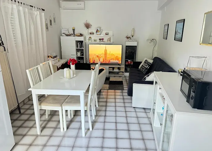 Lory Apartment *