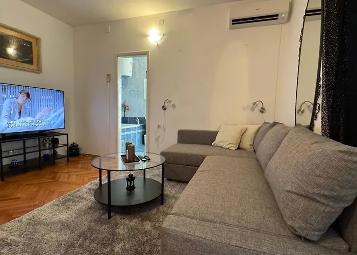 Lory Apartment