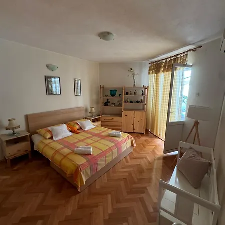 Lory マカルスカ